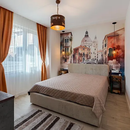 Luxury 3 Bedroom With Private Pool, Jacuzzi And Sea View Лозенец